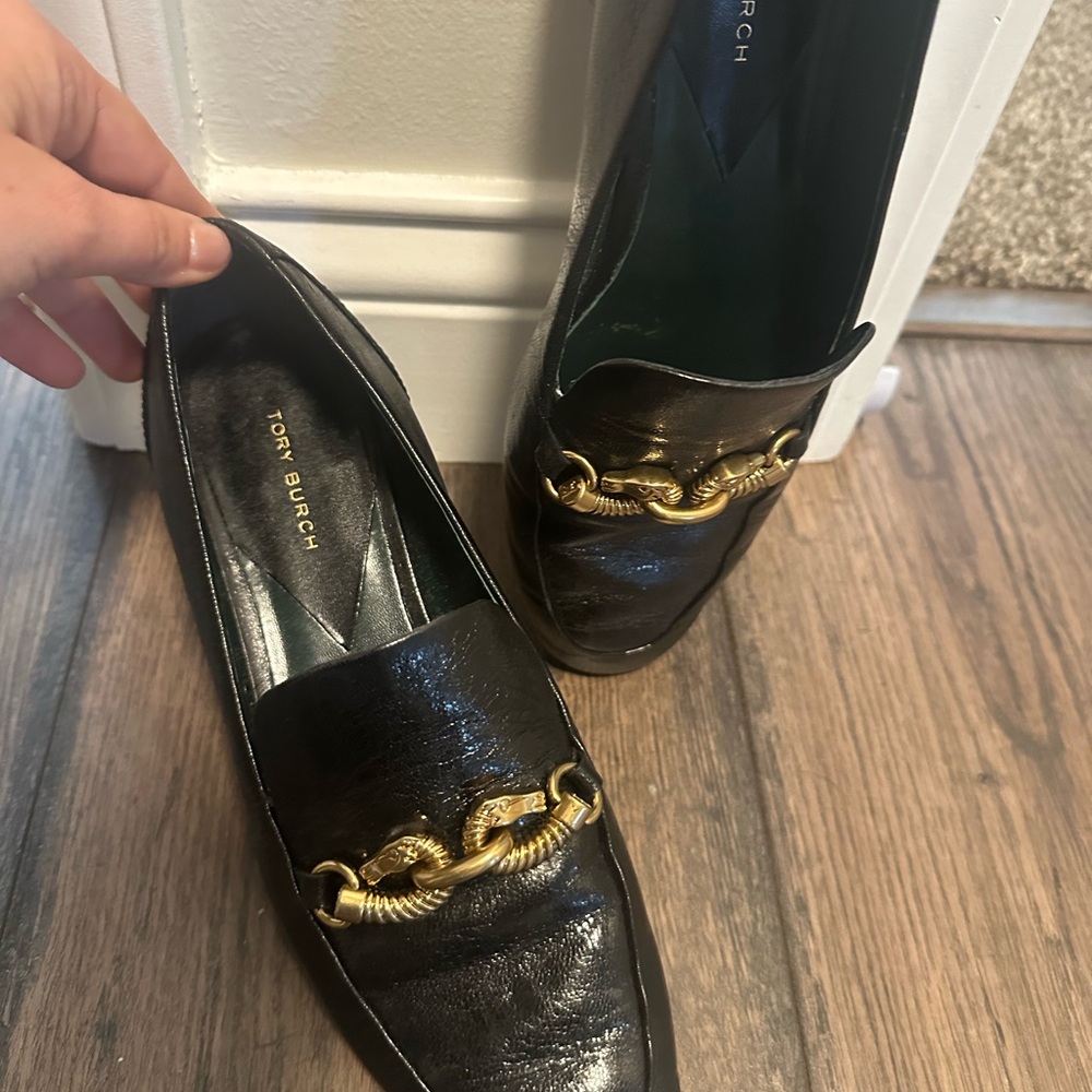 Tory Burch Jessa Black Loafers with Gold Horse - Picture 2 of 5